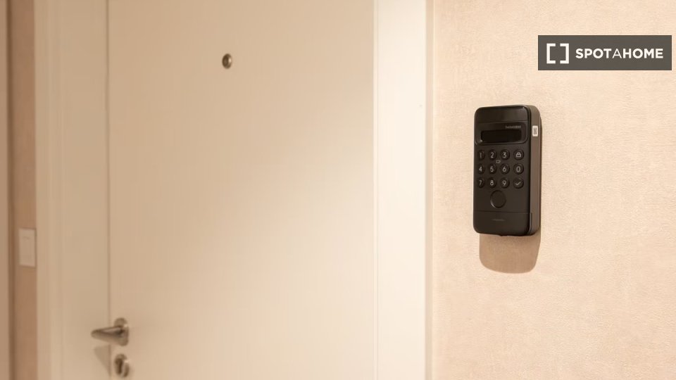 Apartment Lisbon, 1 bed — photo 9