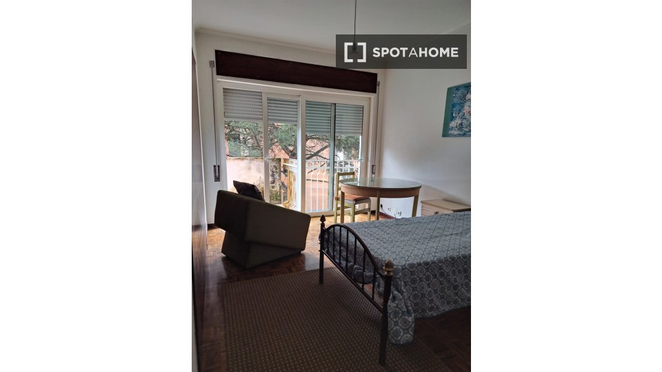 Double room Coimbra, 5 beds — photo 2
