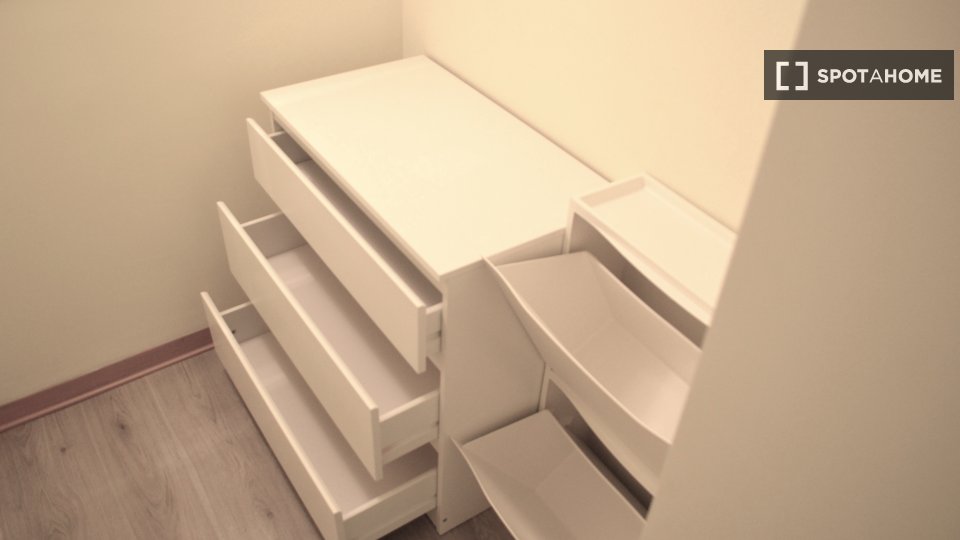 Double room Milan, 3 beds, 80m² — photo 8