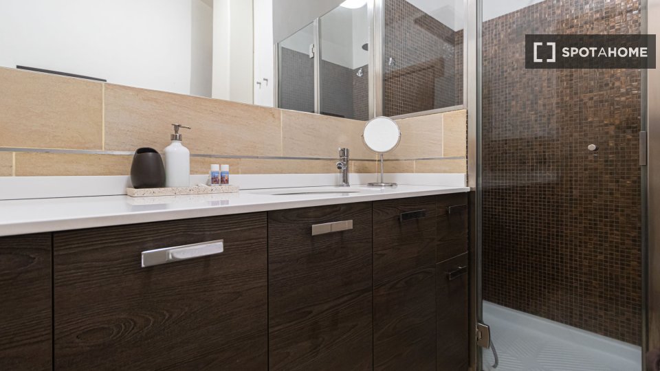 Apartment Milan, 1 bed, 63m² — photo 5