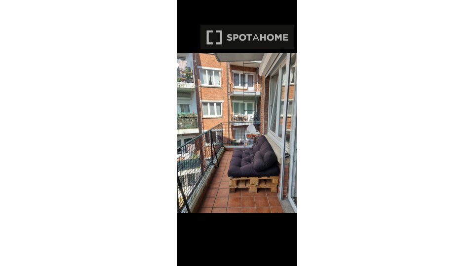 Double room Brussels, 2 beds, 95m² — photo 3