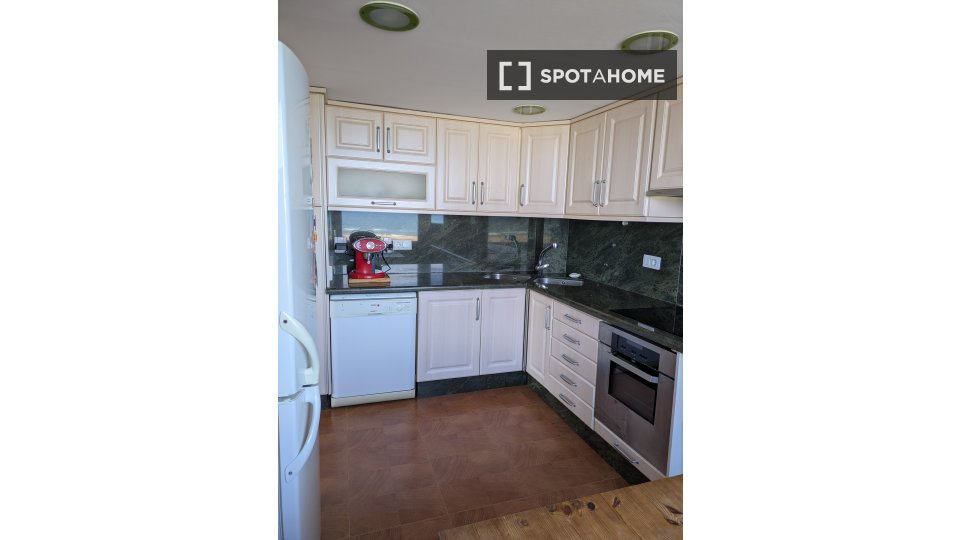 Apartment Valencia, 5 beds, 165m² — photo 25
