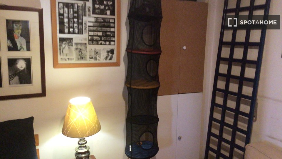 Double room Lisbon, 2 beds — photo 8