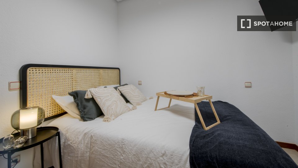 Double room Madrid, 7 beds — photo 2