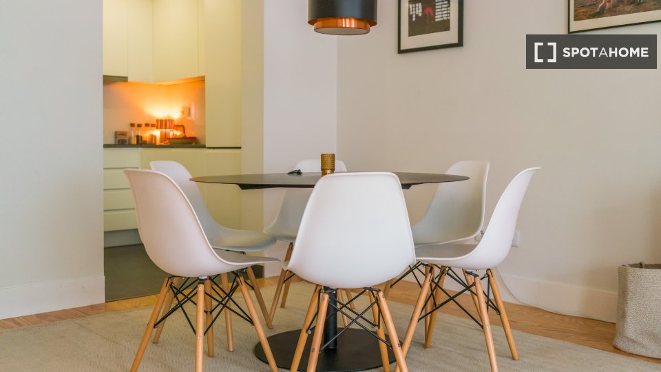Apartment Lisbon, 3 beds, 154m² — photo 11