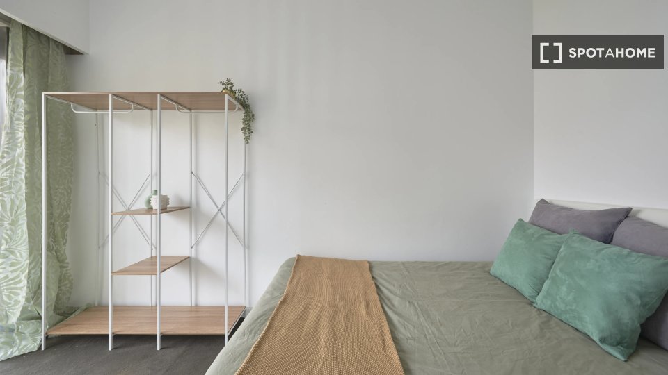 Double room Lisbon, 9 beds — photo 11