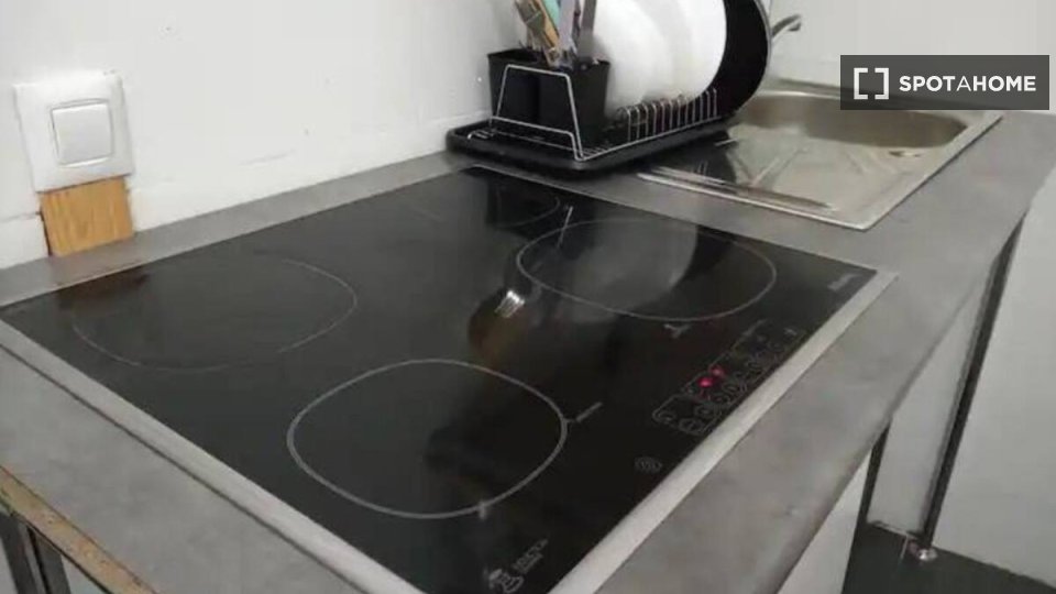Double room Madrid, 4 beds, 90m² — photo 8