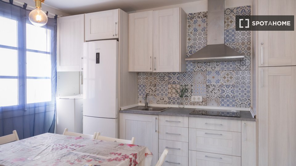 Apartment Valencia, 3 beds, 70m² — photo 37