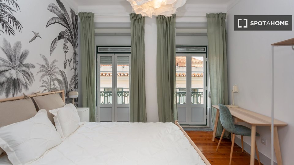 Double room Lisbon, 6 beds — photo 1