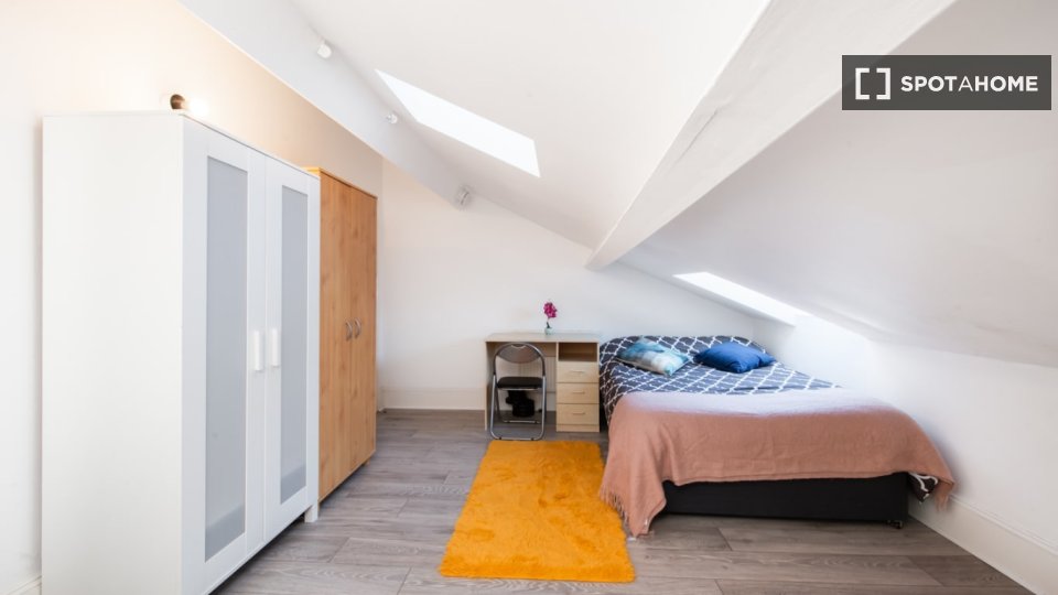 Double room London, 6 beds — photo 15