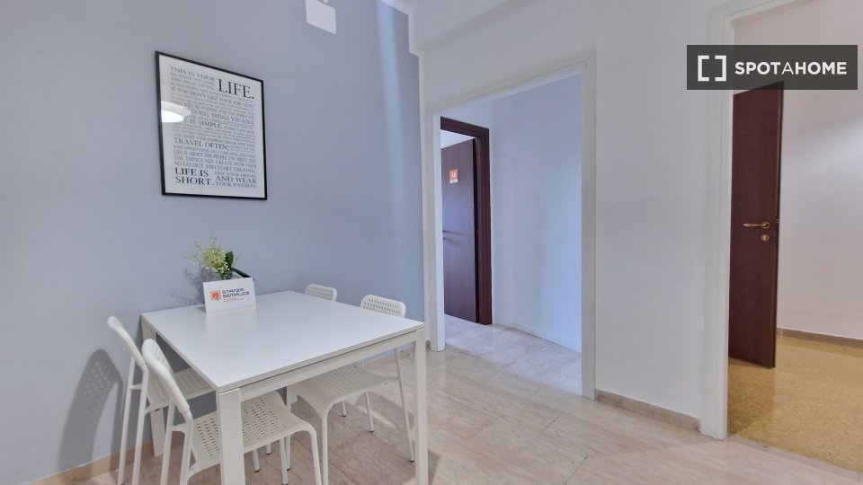 Double room Rome, 5 beds — photo 24