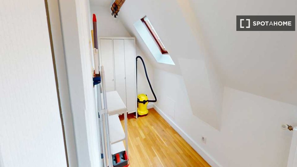 Double room Paris, 7 beds, 160m² — photo 16