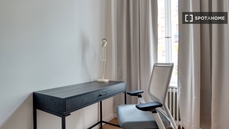 Apartment Berlin, 2 beds, 78m² — photo 16