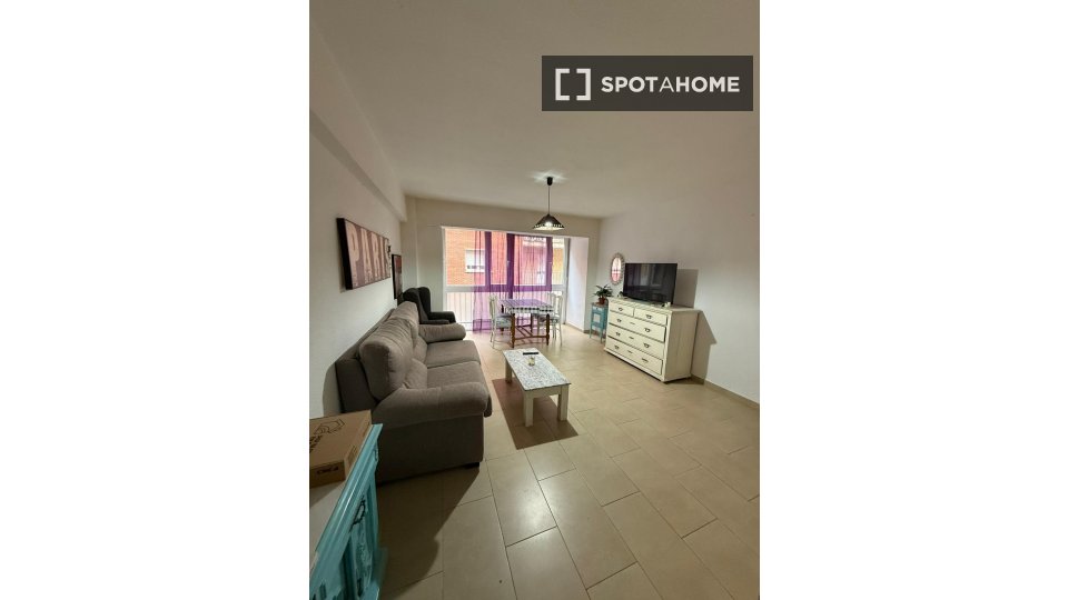Double room Salamanca, 3 beds, 80m² — photo 4