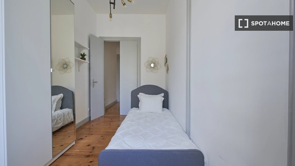 Double room Lisbon, 10 beds — photo 12