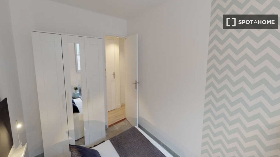 Double room Paris, 5 beds, 140m² — photo 16