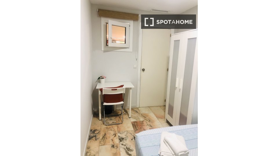 Double room Seville, 17 beds, 410m² — photo 69