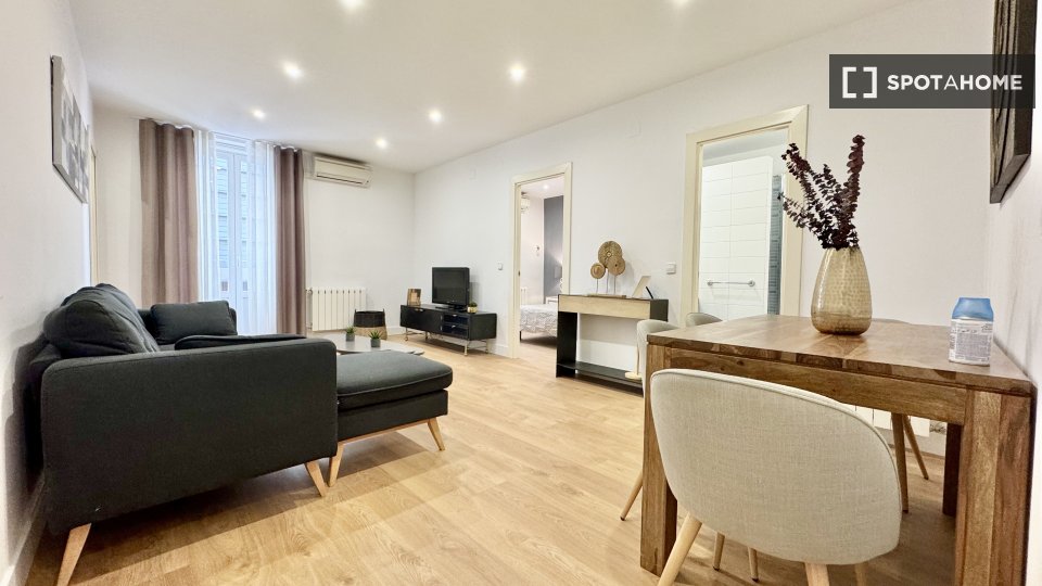 Apartment Madrid, 2 beds, 82m² — photo 15