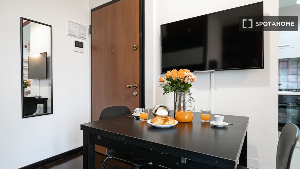 Apartment Milan, 1 bed, 37m² — photo 16