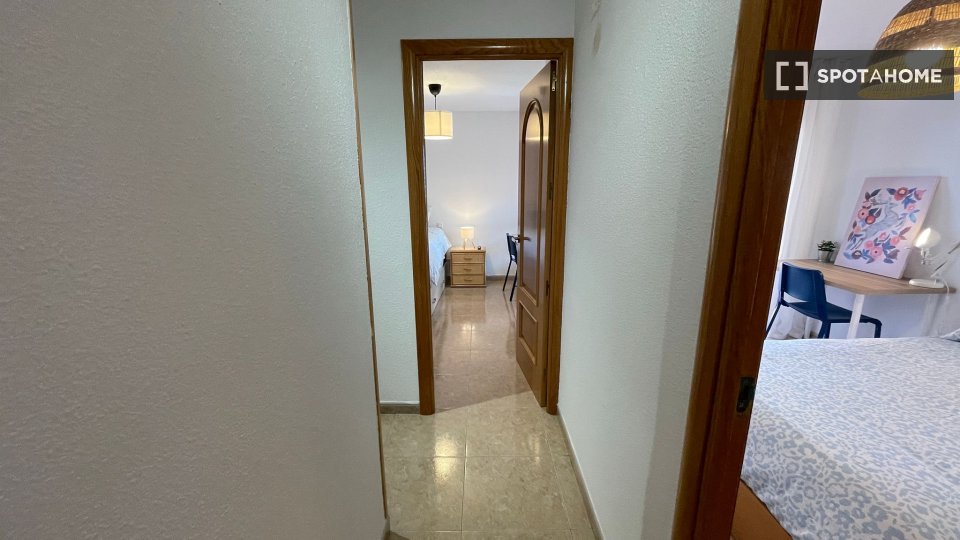 Double room Madrid, 3 beds — photo 8
