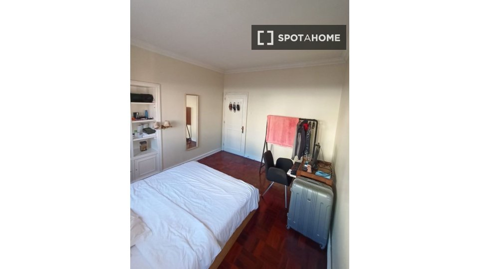 Double room Porto, 10 beds, 500m² — photo 12