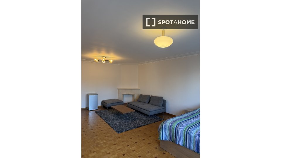 Double room Brussels, 4 beds, 125m² — photo 11