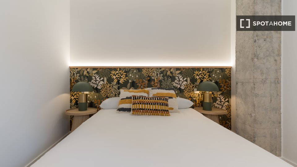 Double room Madrid, 6 beds, 120m² — photo 1