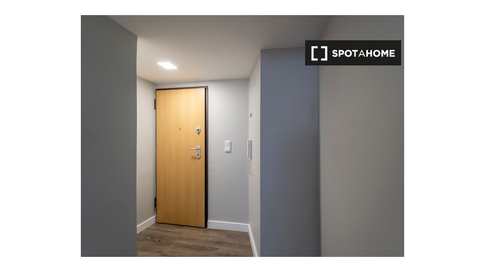 Apartment mono Lisbon, 110m² — photo 14