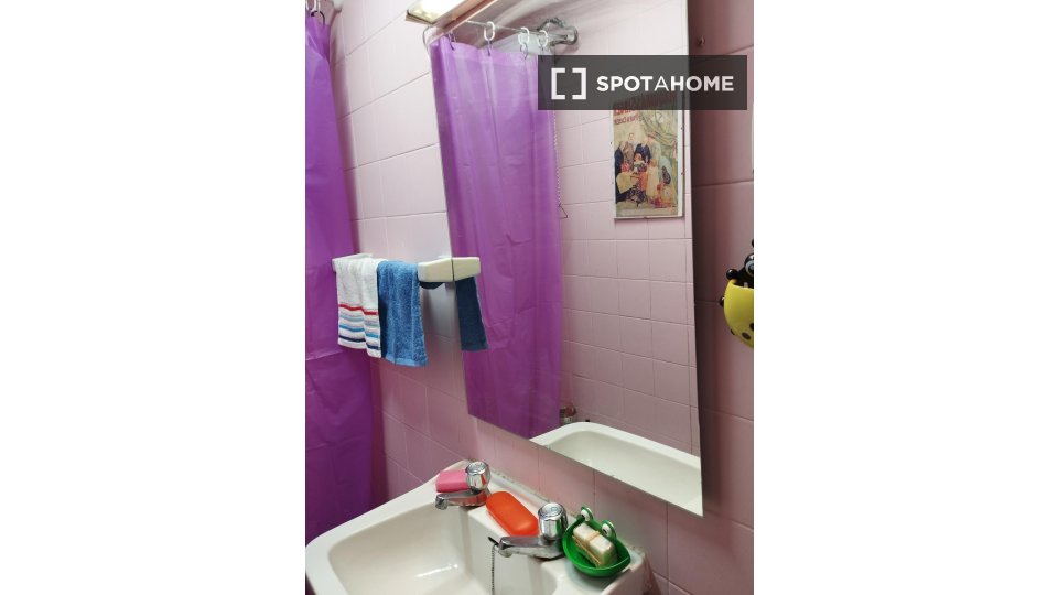 Habitación en piso de 1 dormitorio en alquiler en Peñamefecit-Estación.