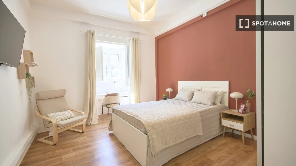 Double room Lisbon, 9 beds — photo 10