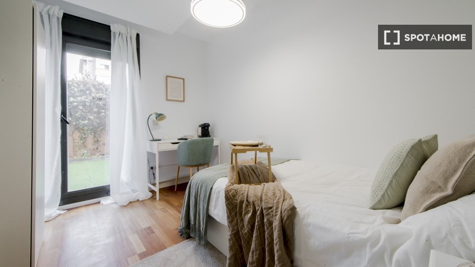 Double room Madrid, 8 beds — photo 5