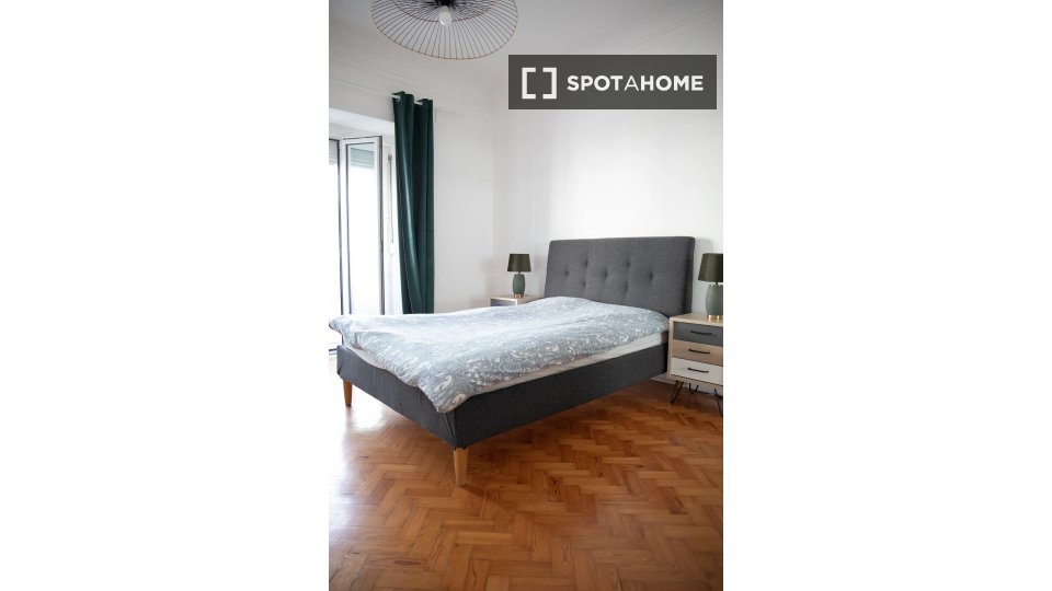 Double room Lisbon, 9 beds — photo 15