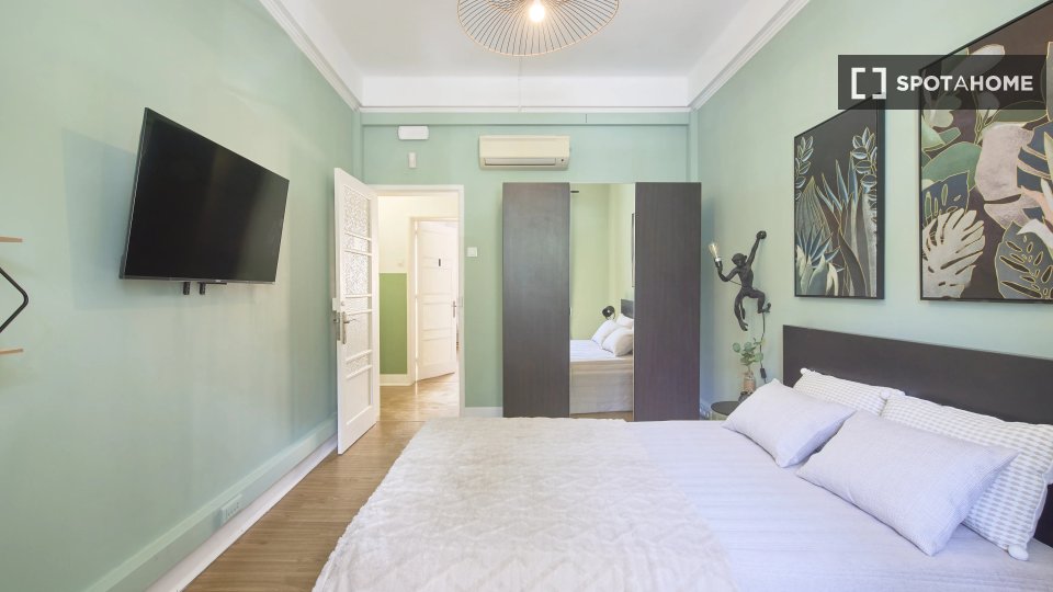 Double room Lisbon, 9 beds — photo 13