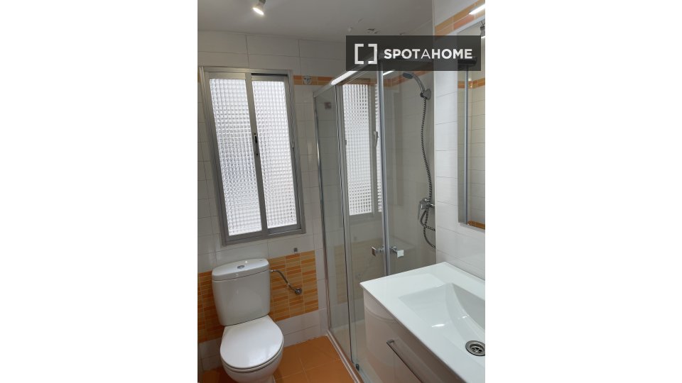 Double room Alcala_De_Henares, 4 beds, 65m² — photo 2