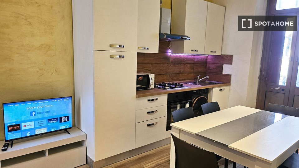 Double room Turin, 3 beds, 75m² — photo 3