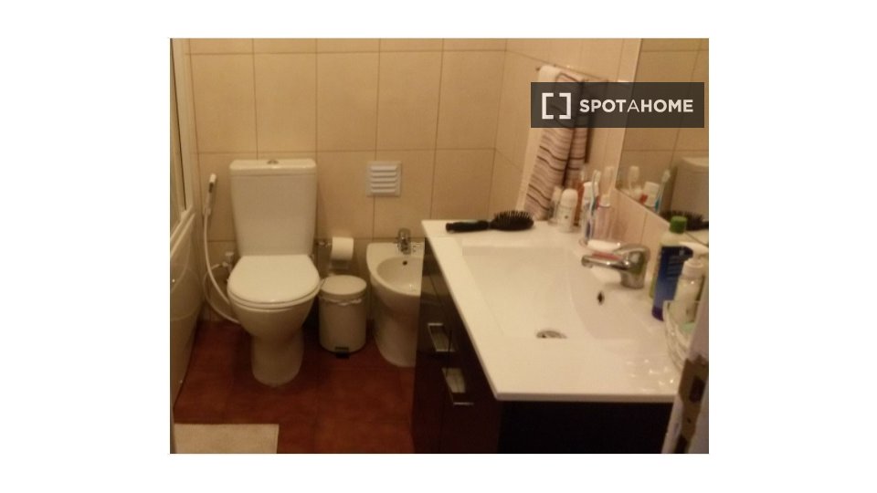 Double room Lisbon, 4 beds, 140m² — photo 11