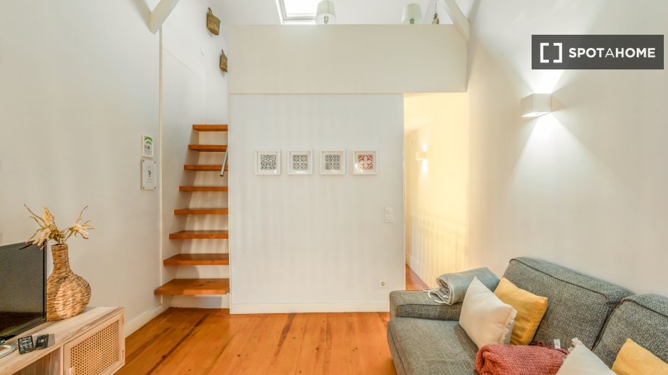 Apartment Lisbon, 2 beds — photo 34