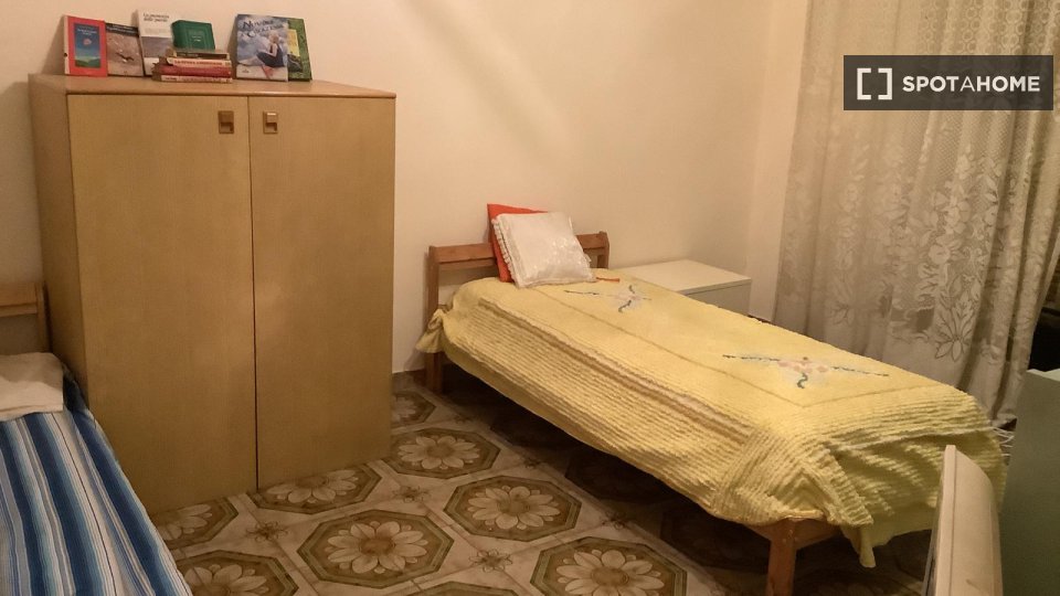 Apartment Turin, 1 bed, 63m² — photo 2