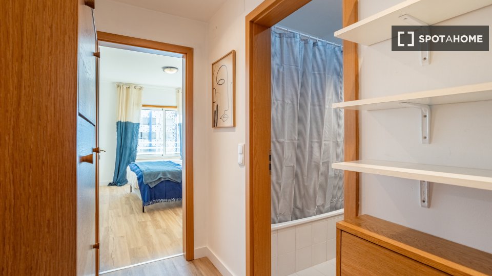 Apartment Lisbon, 1 bed, 53m² — photo 12