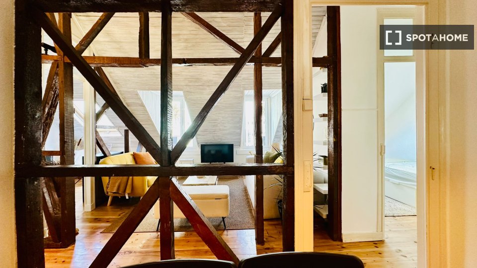 Apartment Lisbon, 2 beds, 70m² — photo 4