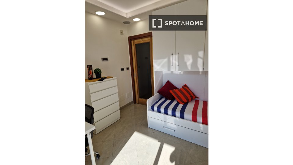 Double room Turin, 5 beds, 136m² — photo 5