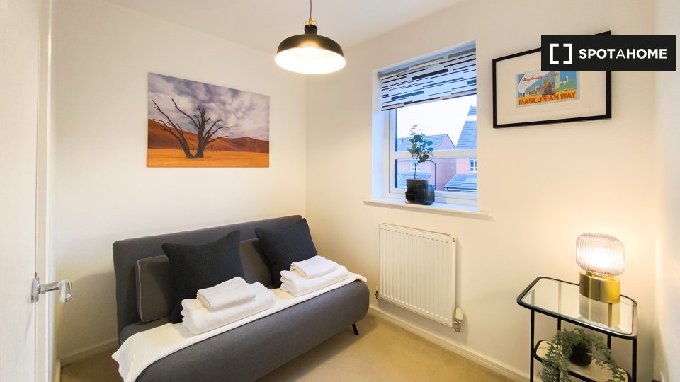 Apartment Manchester, 4 beds — photo 16