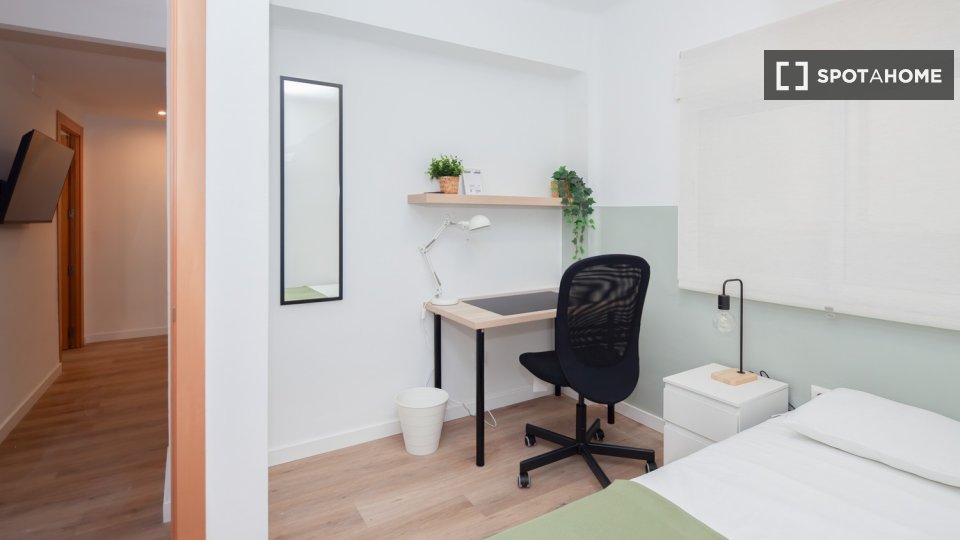 Double room Valencia, 6 beds — photo 10