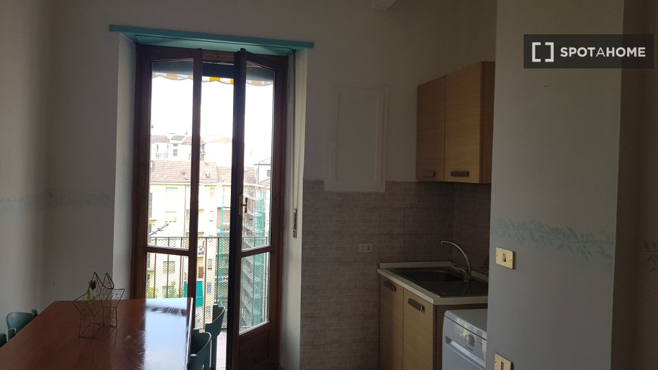 Double room Turin, 3 beds, 96m² — photo 9