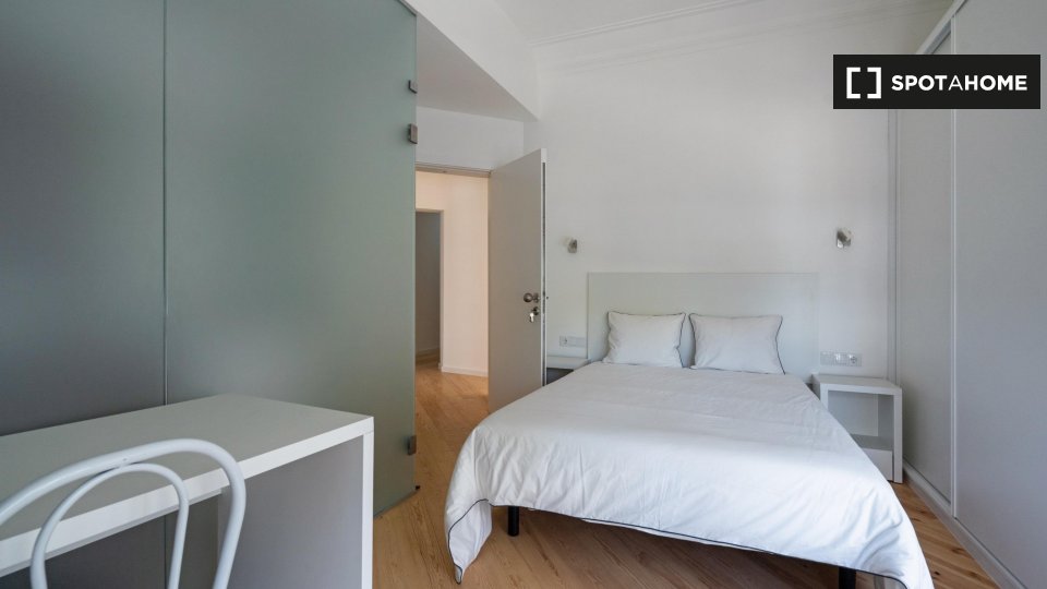 Double room Lisbon, 7 beds, 210m² — photo 4