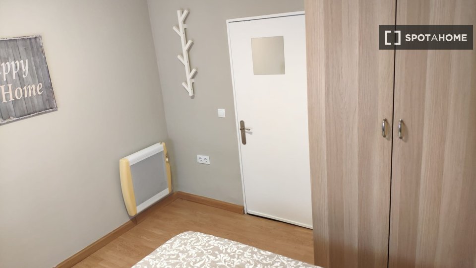 Double room Madrid, 3 beds — photo 4
