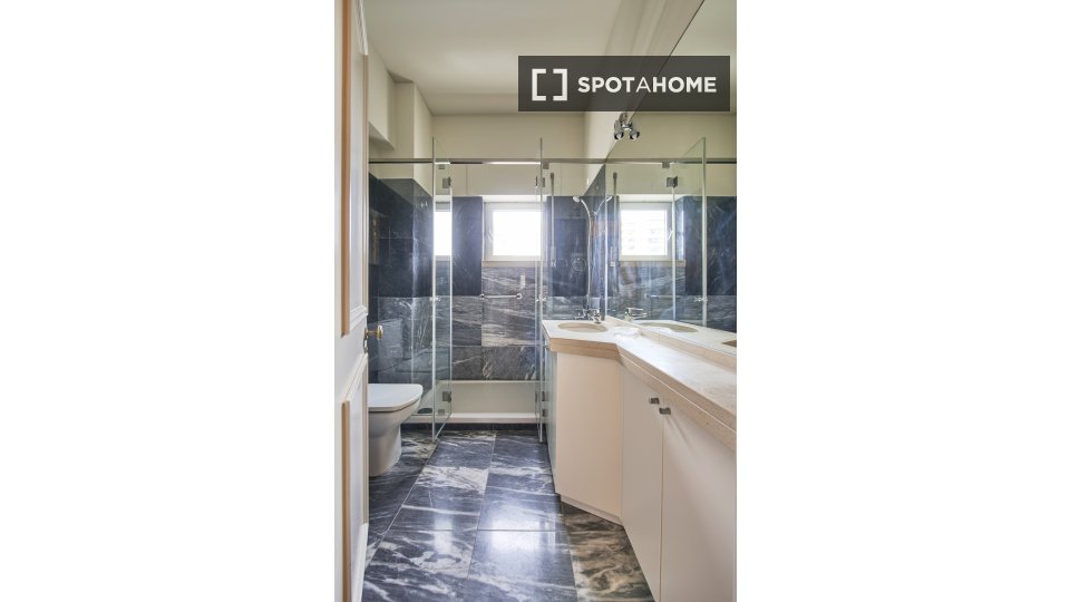 Double room Lisbon, 7 beds — photo 16