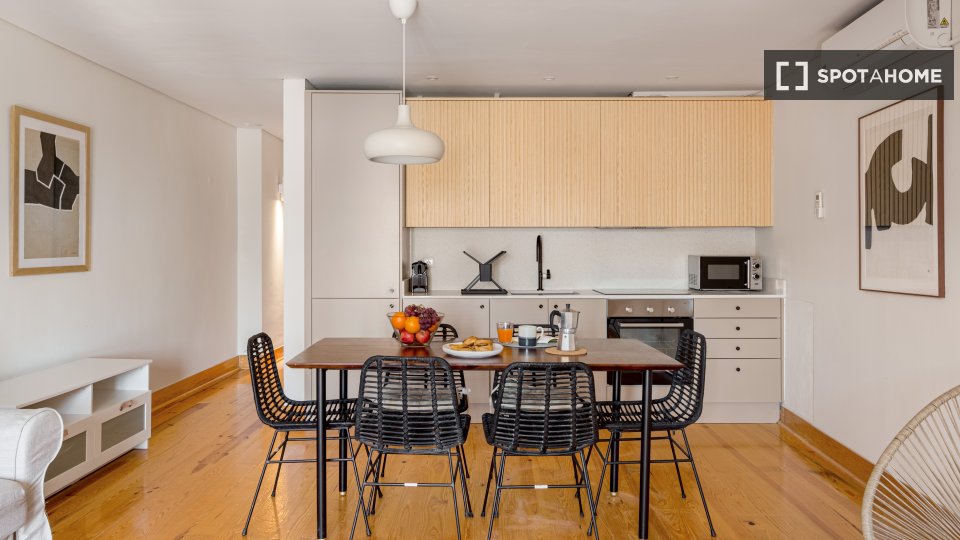 Apartment Lisbon, 2 beds — photo 15