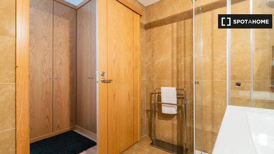 Apartment Lisbon, 3 beds — photo 15