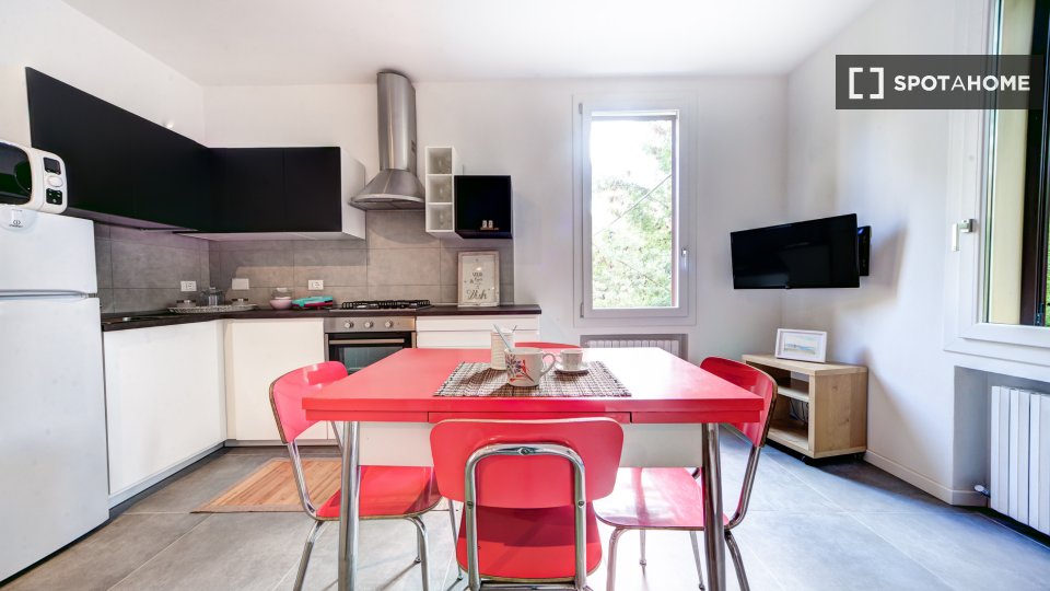 Apartment Bologna, 1 bed — photo 1
